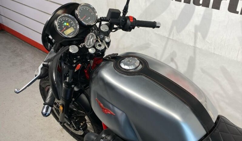Moto Guzzi V7 Racer